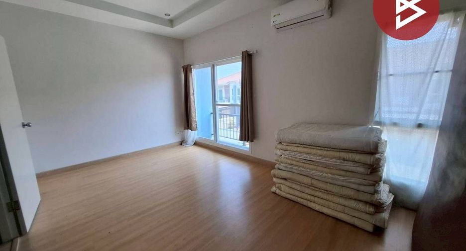 For rent and for sale 3 bedrooms townhouse in Khlong Sam Wa, Bangkok