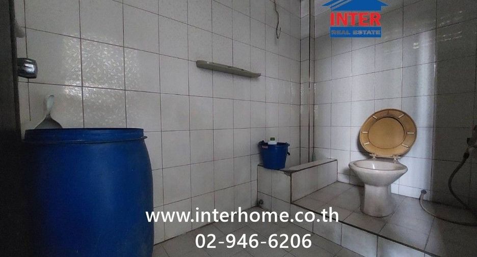 For sale 4 bedrooms retail Space in Mueang Samut Prakan, Samut Prakan