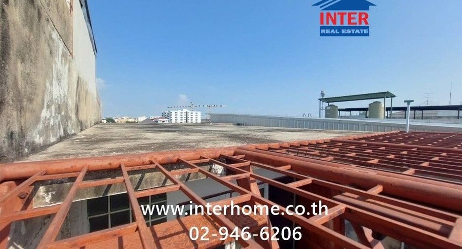 For sale 4 bedrooms retail Space in Mueang Samut Prakan, Samut Prakan