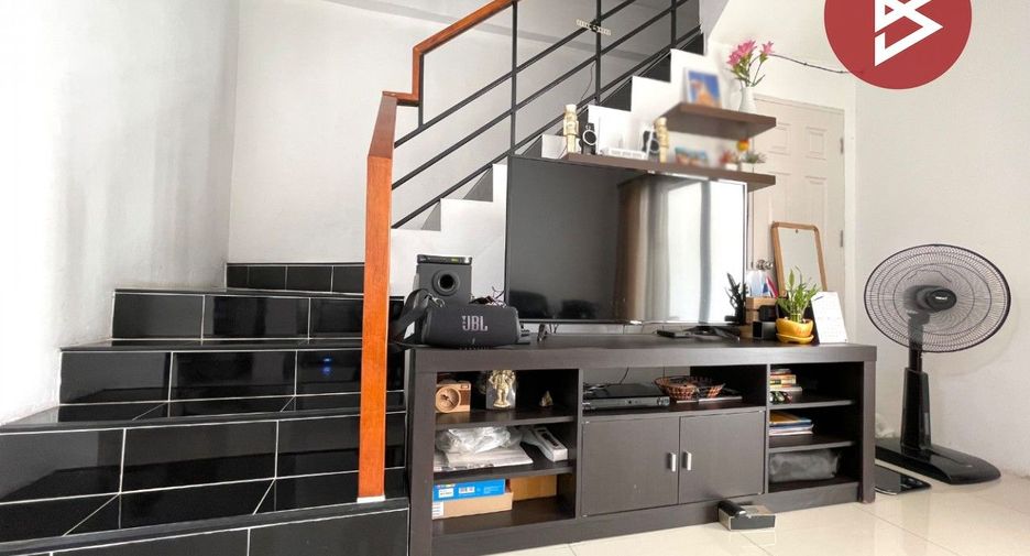 For sale 3 bedrooms townhouse in Si Racha, Chonburi