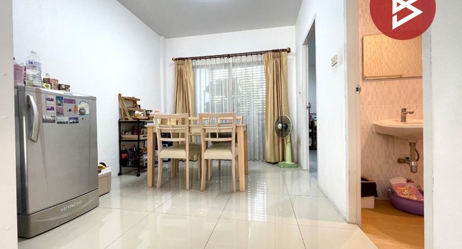 For sale 3 bedrooms townhouse in Si Racha, Chonburi
