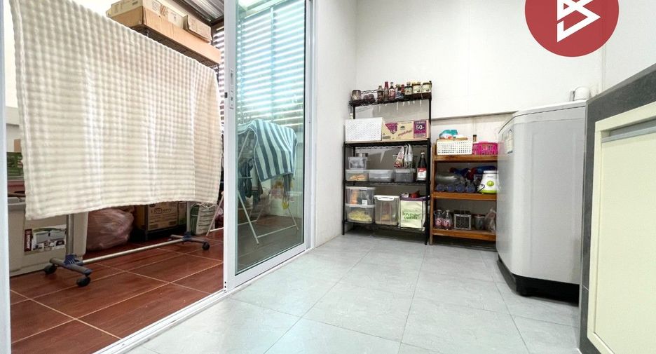 For sale 3 bedrooms townhouse in Si Racha, Chonburi