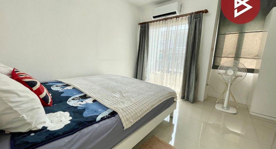 For sale 3 bedrooms townhouse in Si Racha, Chonburi