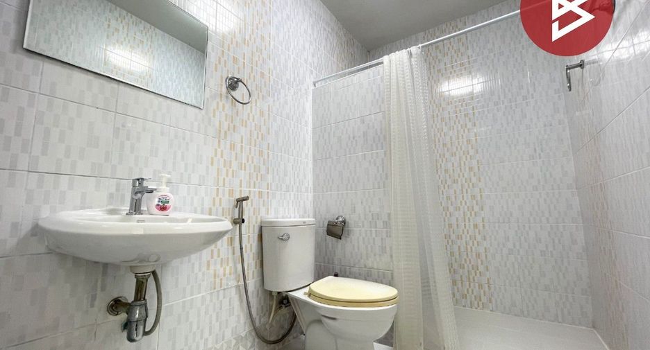 For sale 3 bedrooms townhouse in Si Racha, Chonburi