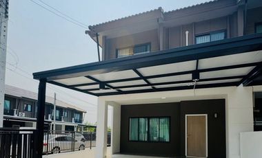 For rent 3 bedrooms townhouse in Mueang Chiang Mai, Chiang Mai