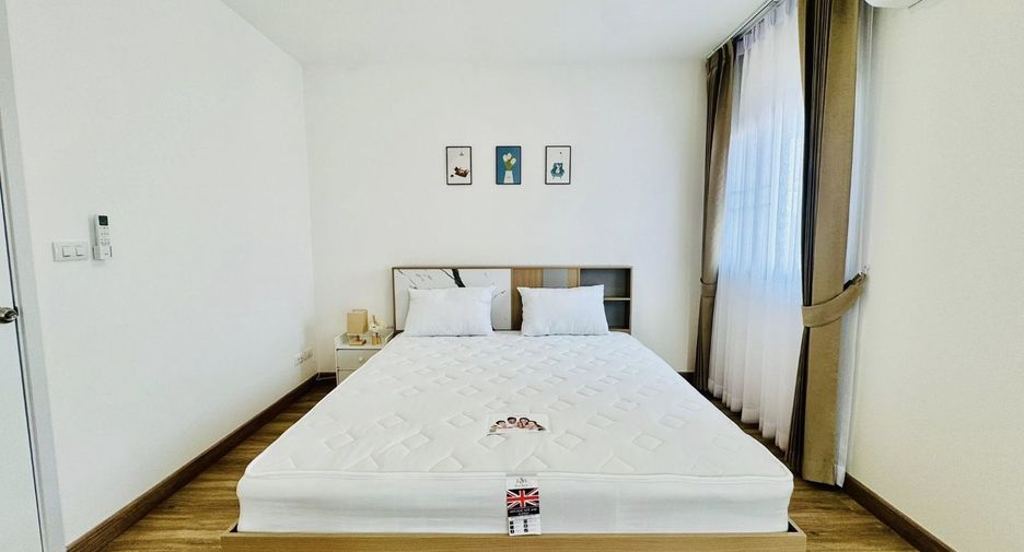 For rent 3 bedrooms townhouse in Mueang Chiang Mai, Chiang Mai