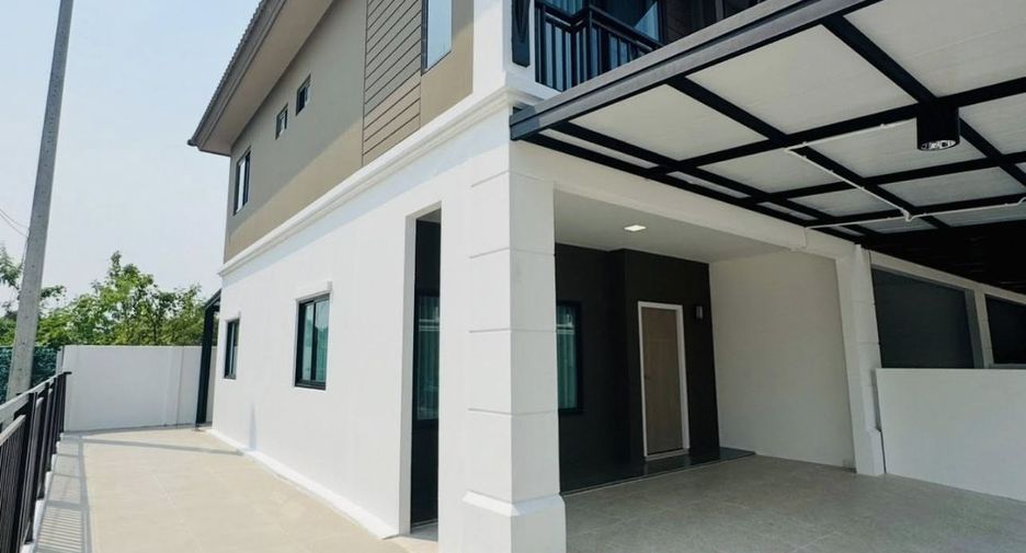 For rent 3 bedrooms townhouse in Mueang Chiang Mai, Chiang Mai