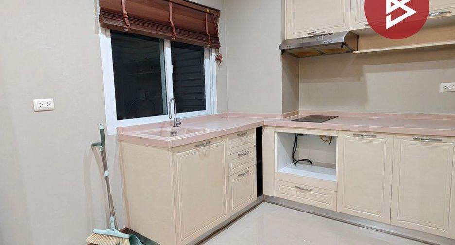 Reihenhaus zum Kauf mit 3 Zimmer in Mueang Nonthaburi, Nonthaburi