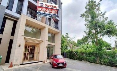 For rent and for sale retail Space in Bang Na, Bangkok