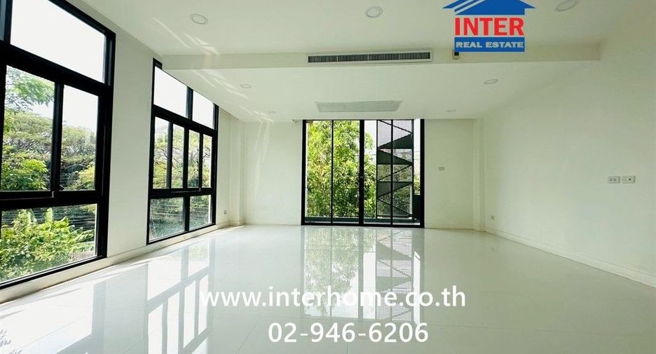For rent and for sale retail Space in Bang Na, Bangkok