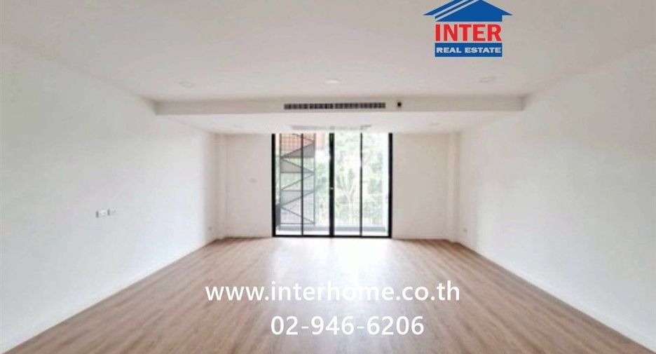 For rent and for sale retail Space in Bang Na, Bangkok