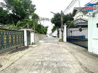 For sale land in Phra Khanong, Bangkok