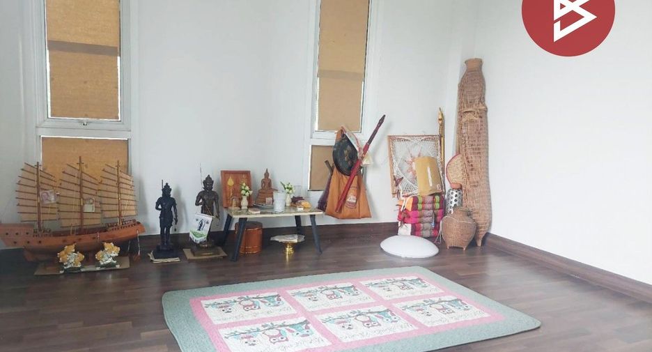 For sale 3 bedrooms house in Khan Na Yao, Bangkok