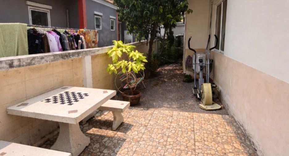For sale 3 bedrooms house in Mueang Samut Sakhon, Samut Sakhon