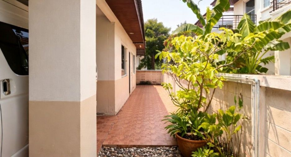 For sale 3 bedrooms house in Mueang Samut Sakhon, Samut Sakhon