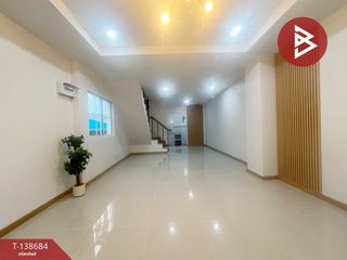 出售 2 卧室 联排别墅 在 Mueang Samut Prakan, Samut Prakan