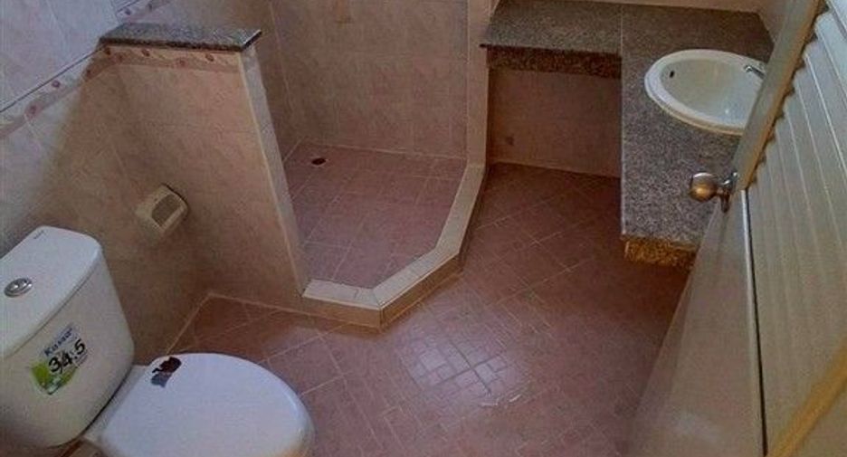 For sale 3 bedrooms house in Mueang Pathum Thani, Pathum Thani