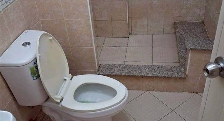 For sale 3 bedrooms house in Mueang Pathum Thani, Pathum Thani