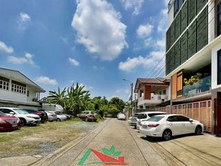 出售 16 卧室 商业空间 在 Khan Na Yao, 曼谷