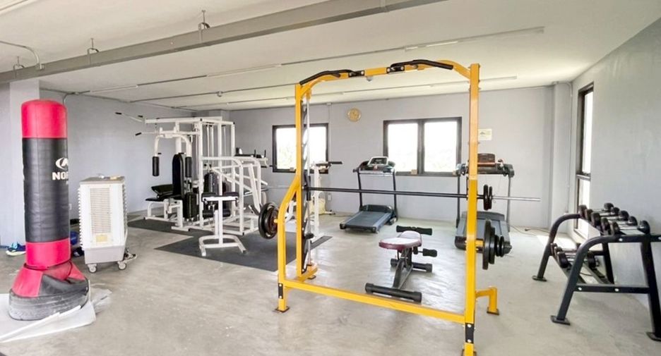 For sale 16 bedrooms retail Space in Khan Na Yao, Bangkok
