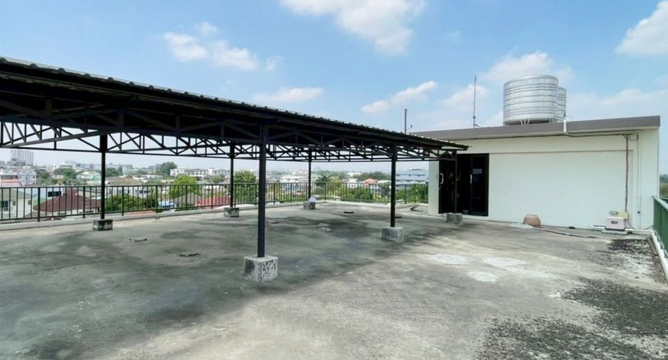 For sale 16 bedrooms retail Space in Khan Na Yao, Bangkok