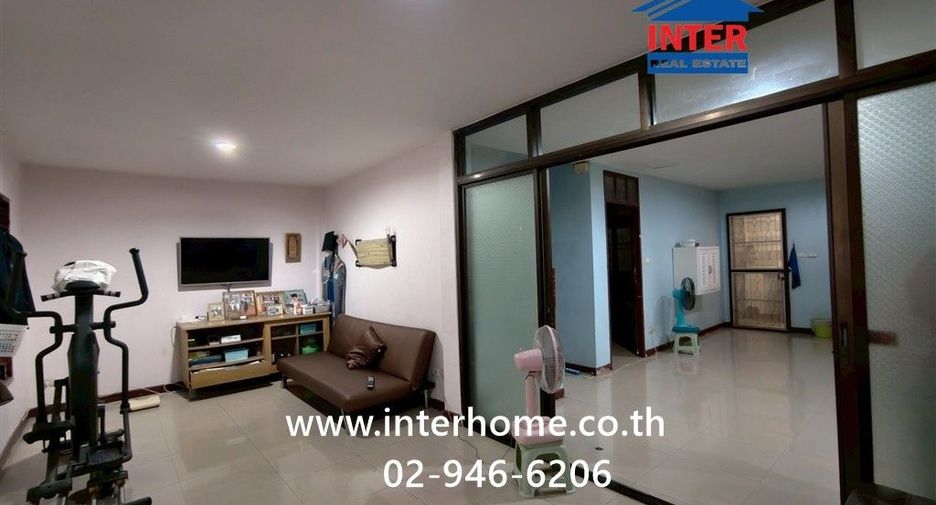 For sale 3 bedrooms townhouse in Thanyaburi, Pathum Thani