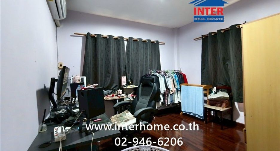 For sale 3 bedrooms townhouse in Thanyaburi, Pathum Thani