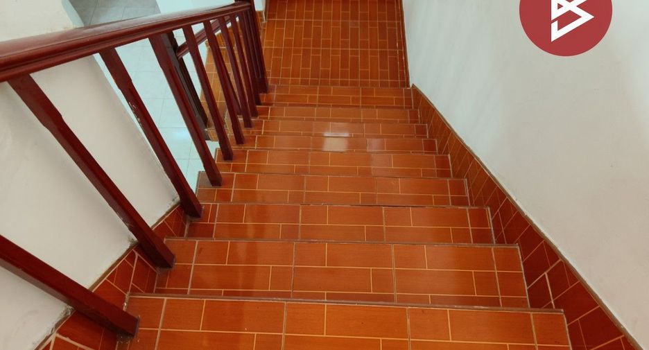 For sale 3 bedrooms townhouse in Mueang Samut Prakan, Samut Prakan