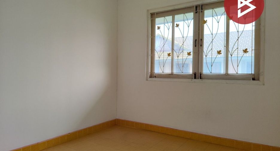 For sale 3 bedrooms townhouse in Mueang Samut Prakan, Samut Prakan