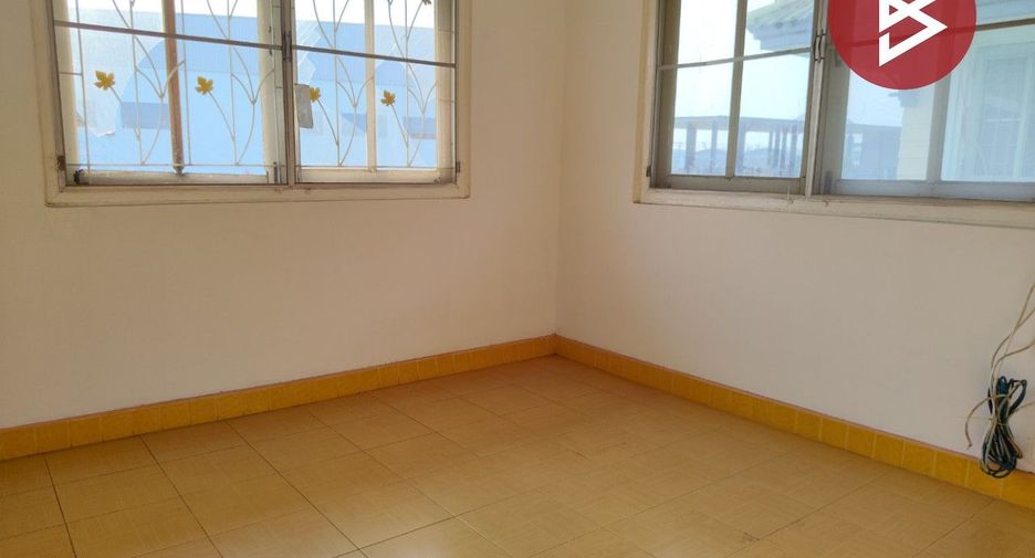 For sale 3 bedrooms townhouse in Mueang Samut Prakan, Samut Prakan