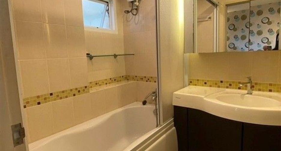 For sale 1 bed condo in Huai Khwang, Bangkok
