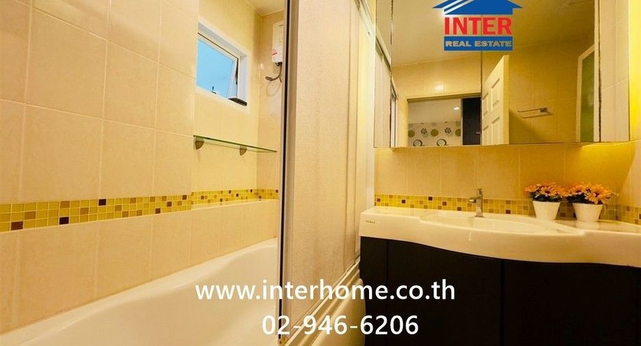 For sale 1 bed condo in Huai Khwang, Bangkok