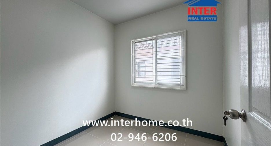 Casa adosada en venta de 5 habitaciones en Khlong Luang, Pathum Thani
