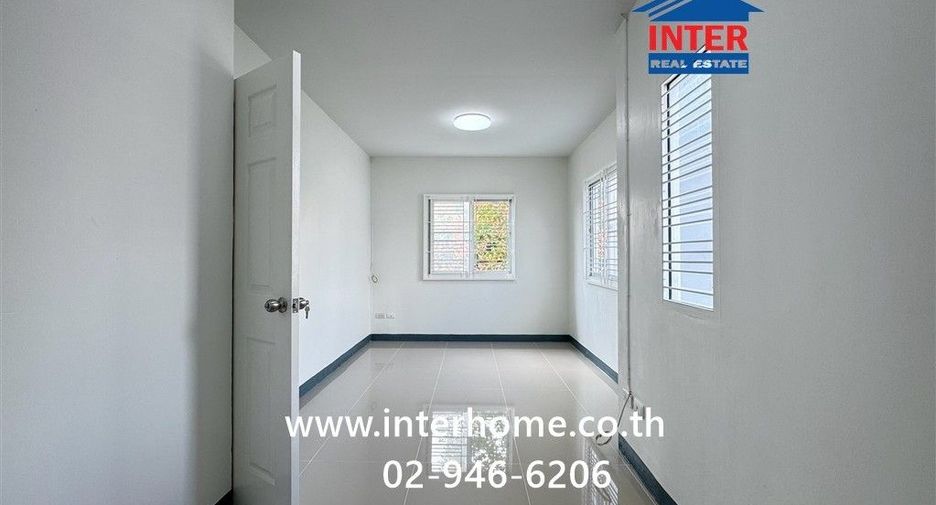 Casa adosada en venta de 5 habitaciones en Khlong Luang, Pathum Thani