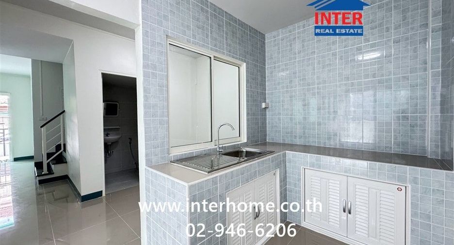 Casa adosada en venta de 5 habitaciones en Khlong Luang, Pathum Thani