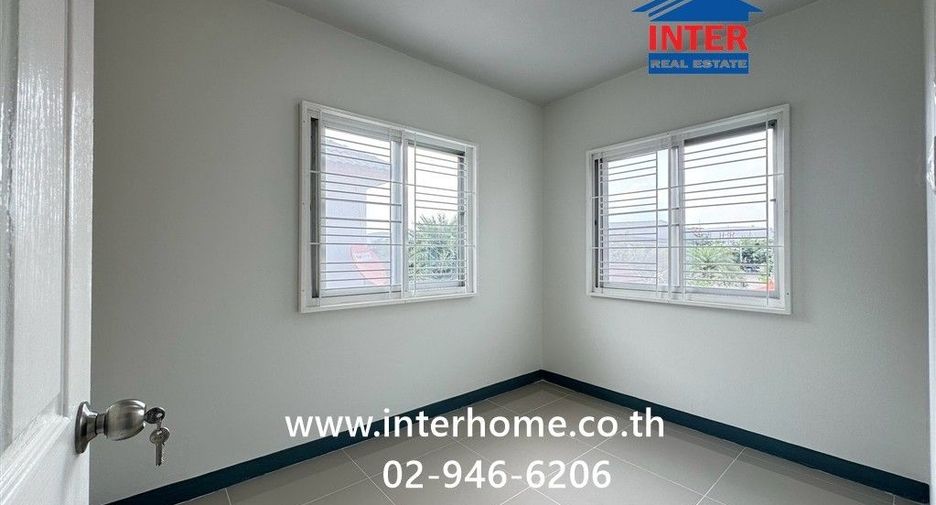 Casa adosada en venta de 5 habitaciones en Khlong Luang, Pathum Thani