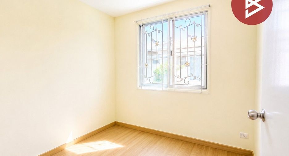 For sale 3 bedrooms townhouse in Mueang Samut Prakan, Samut Prakan