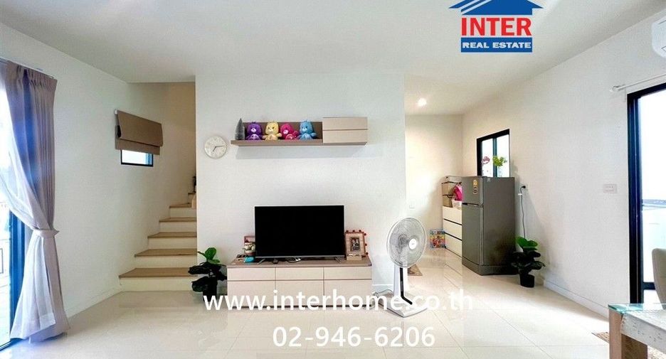 Casa adosada en venta de 3 habitaciones en Nong Khaem, Bangkok
