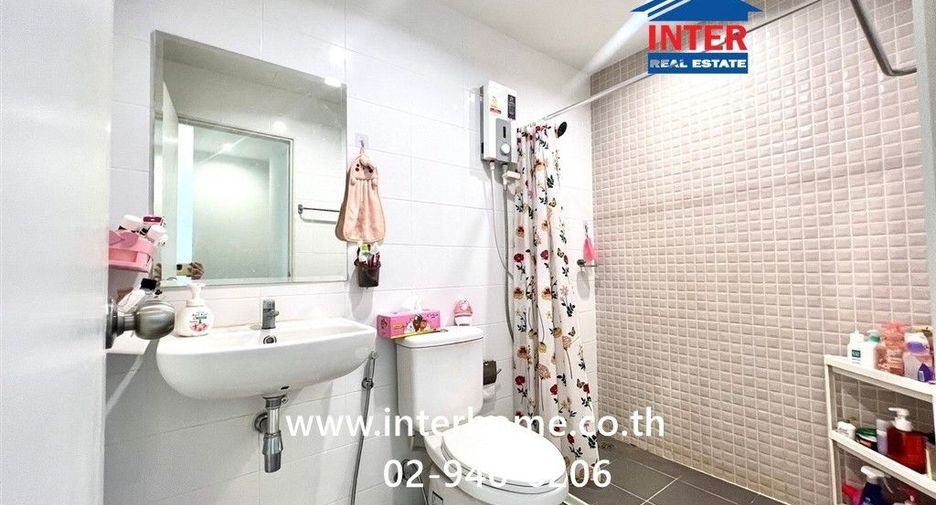 Casa adosada en venta de 3 habitaciones en Nong Khaem, Bangkok