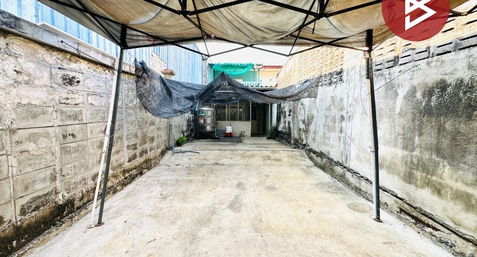 For sale 2 ベッドルーム townhouse in Phra Samut Chedi, Samut Prakan