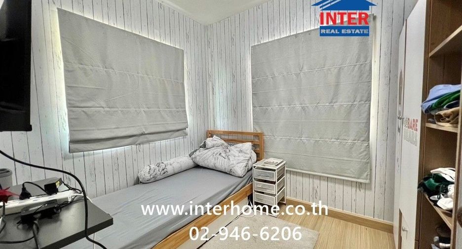 For sale 3 ベッドルーム townhouse in Bang Khun Thian, Bangkok