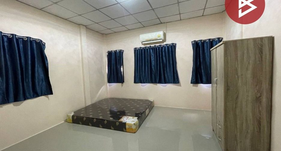 For sale 2 bedrooms townhouse in Mueang Nakhon Pathom, Nakhon Pathom