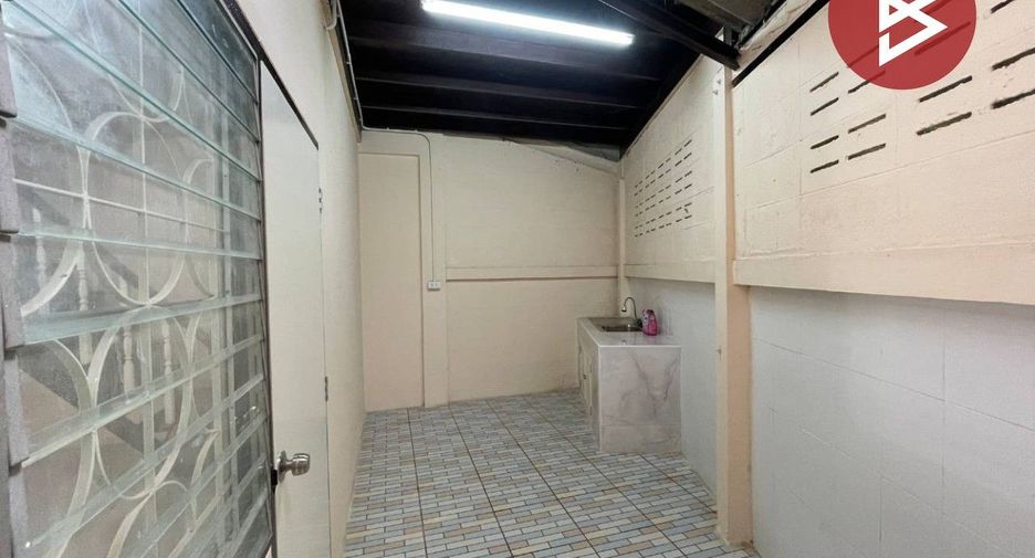 For sale 2 bedrooms townhouse in Mueang Nakhon Pathom, Nakhon Pathom