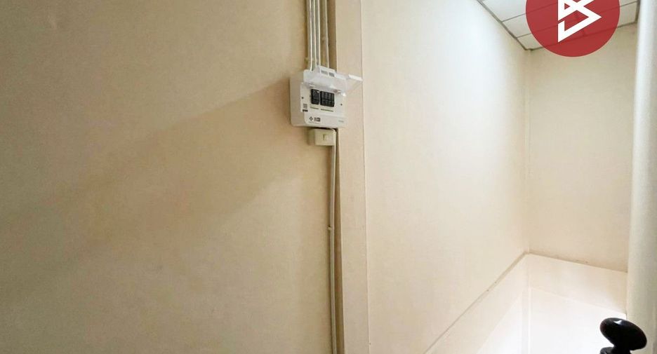 For sale 2 bedrooms townhouse in Mueang Nakhon Pathom, Nakhon Pathom