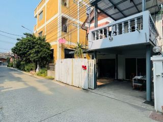Casa en venta de 4 habitaciones en Prawet, Bangkok