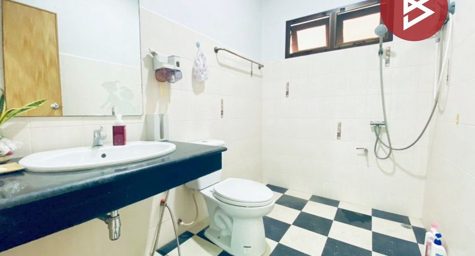 Haus zum Kauf mit 5 Zimmer in Tha Yang, Phetchaburi