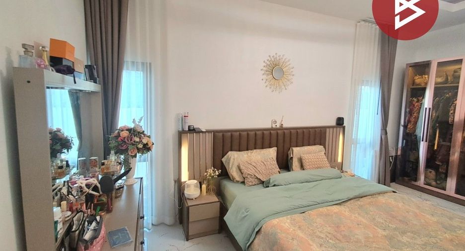 For sale 4 bedrooms house in Mueang Kanchanaburi, Kanchanaburi