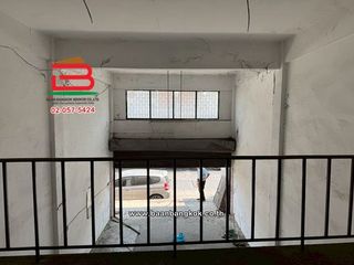 Local comercial en venta de 2 habitaciones en Lam Luk Ka, Pathum Thani
