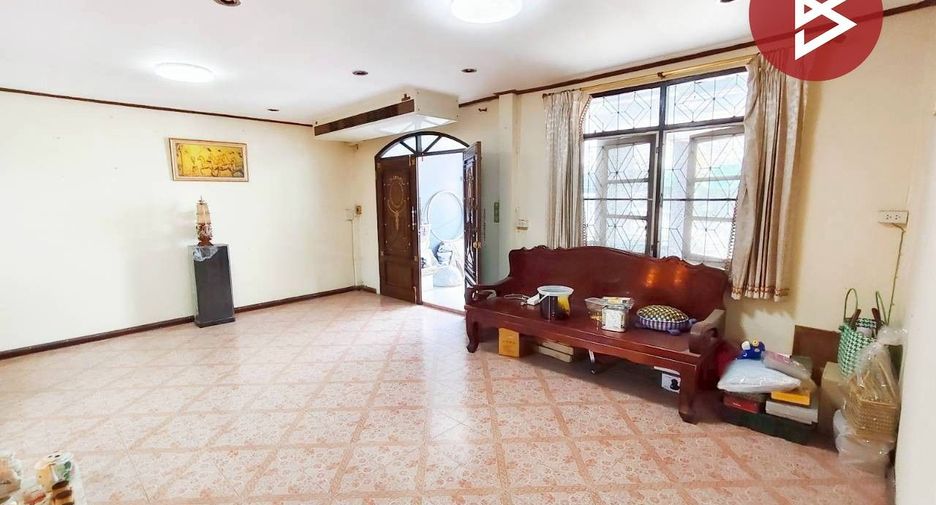 For sale 7 bedrooms townhouse in Pak Kret, Nonthaburi