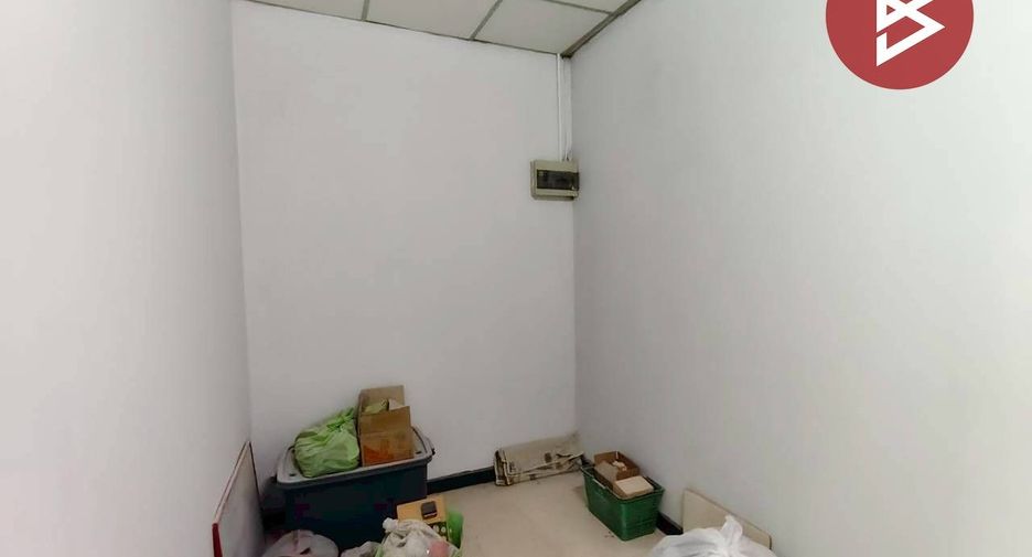 For sale 7 bedrooms townhouse in Pak Kret, Nonthaburi